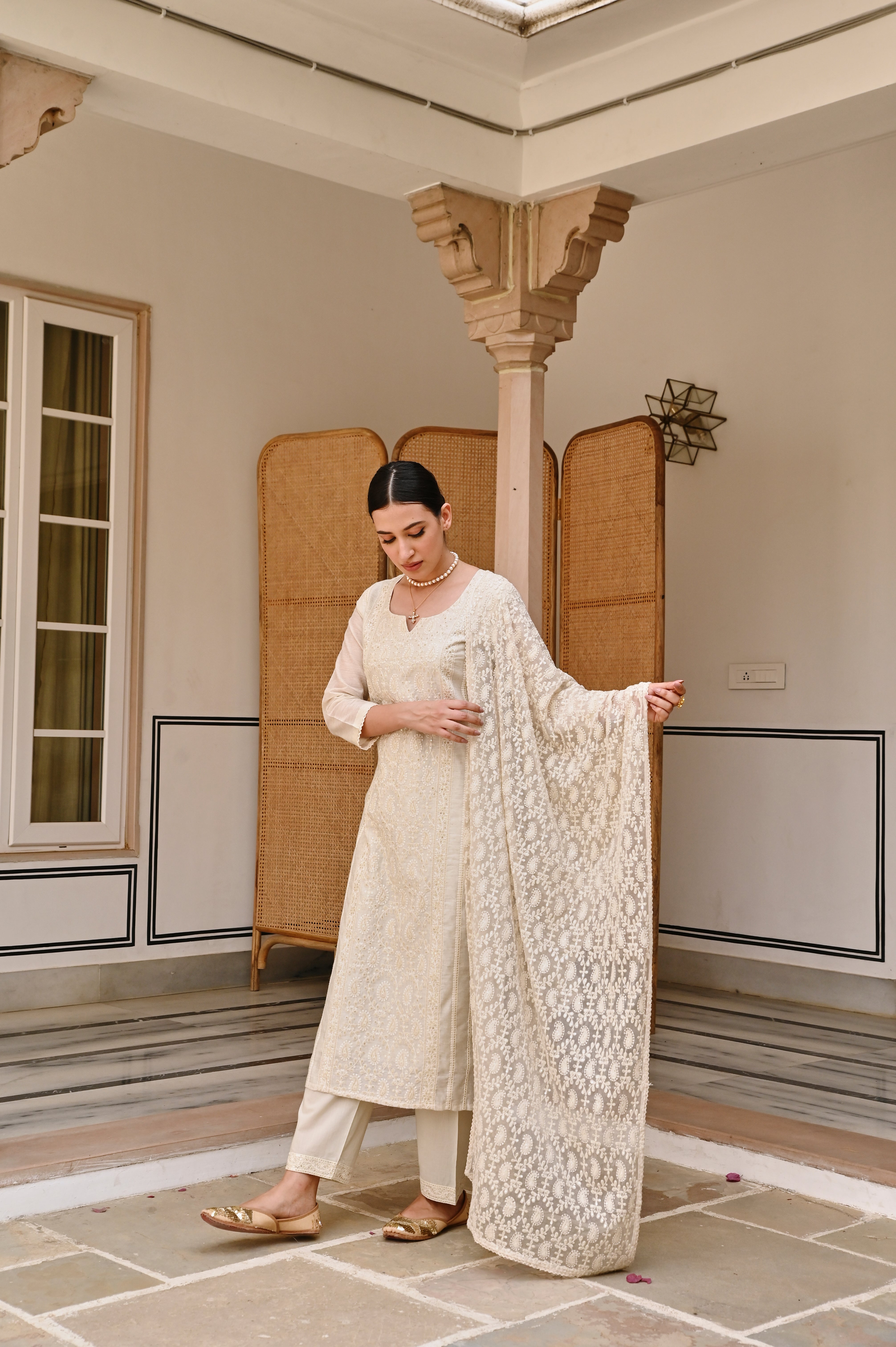 OFF WHITE STRAIGHT FIT CHIKANKARI KURTA SET