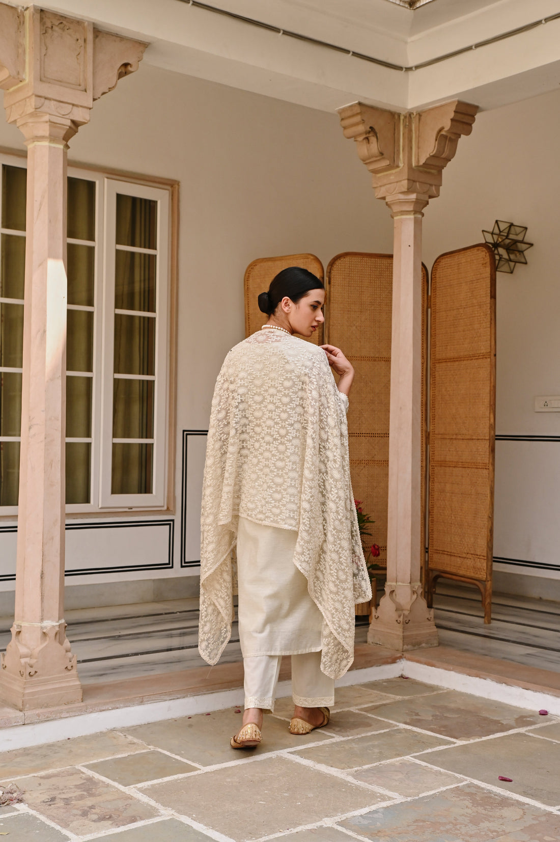 OFF WHITE STRAIGHT FIT CHIKANKARI KURTA SET