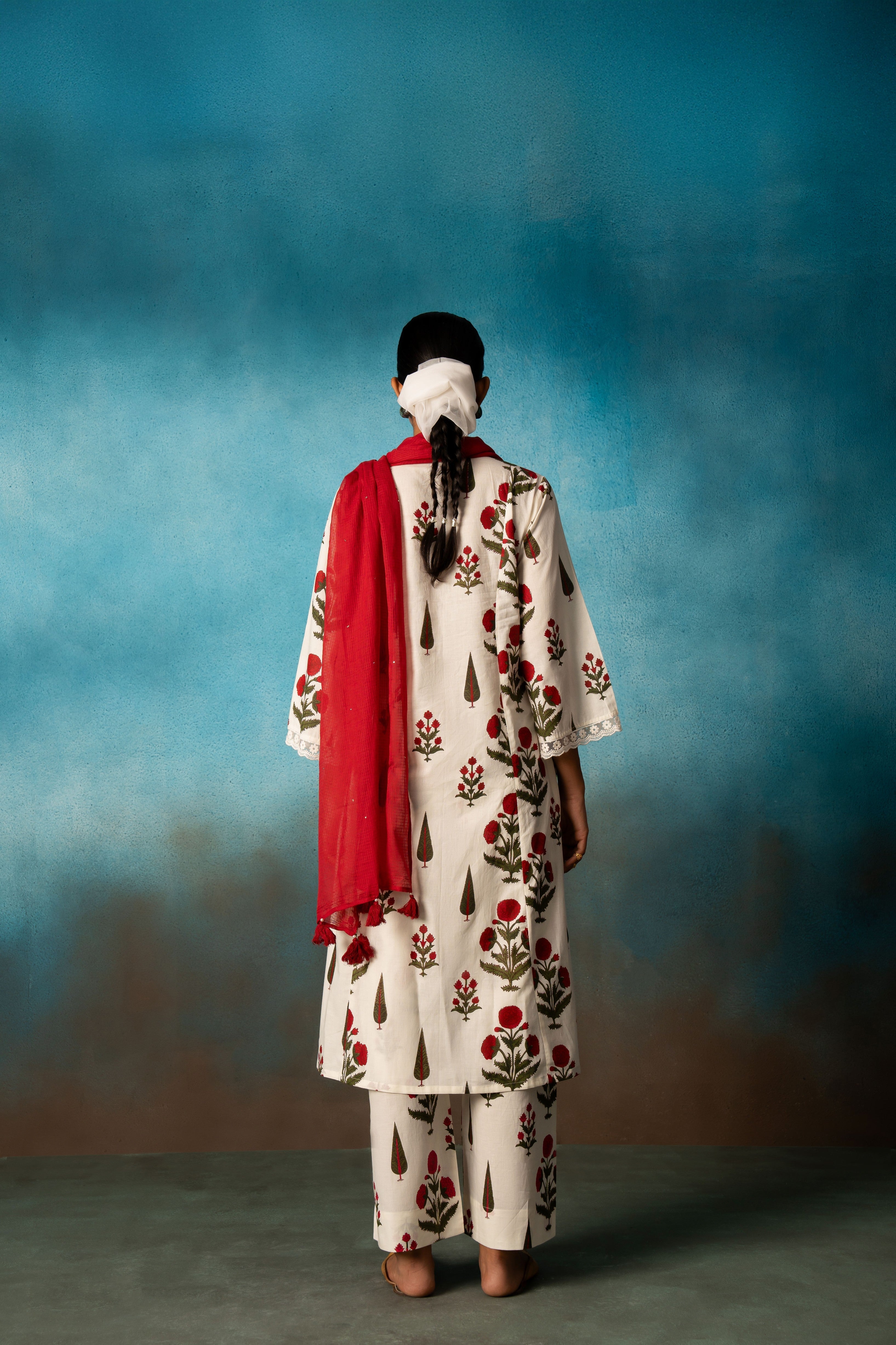 RED BLOCK PRINT SET WITH STOLE