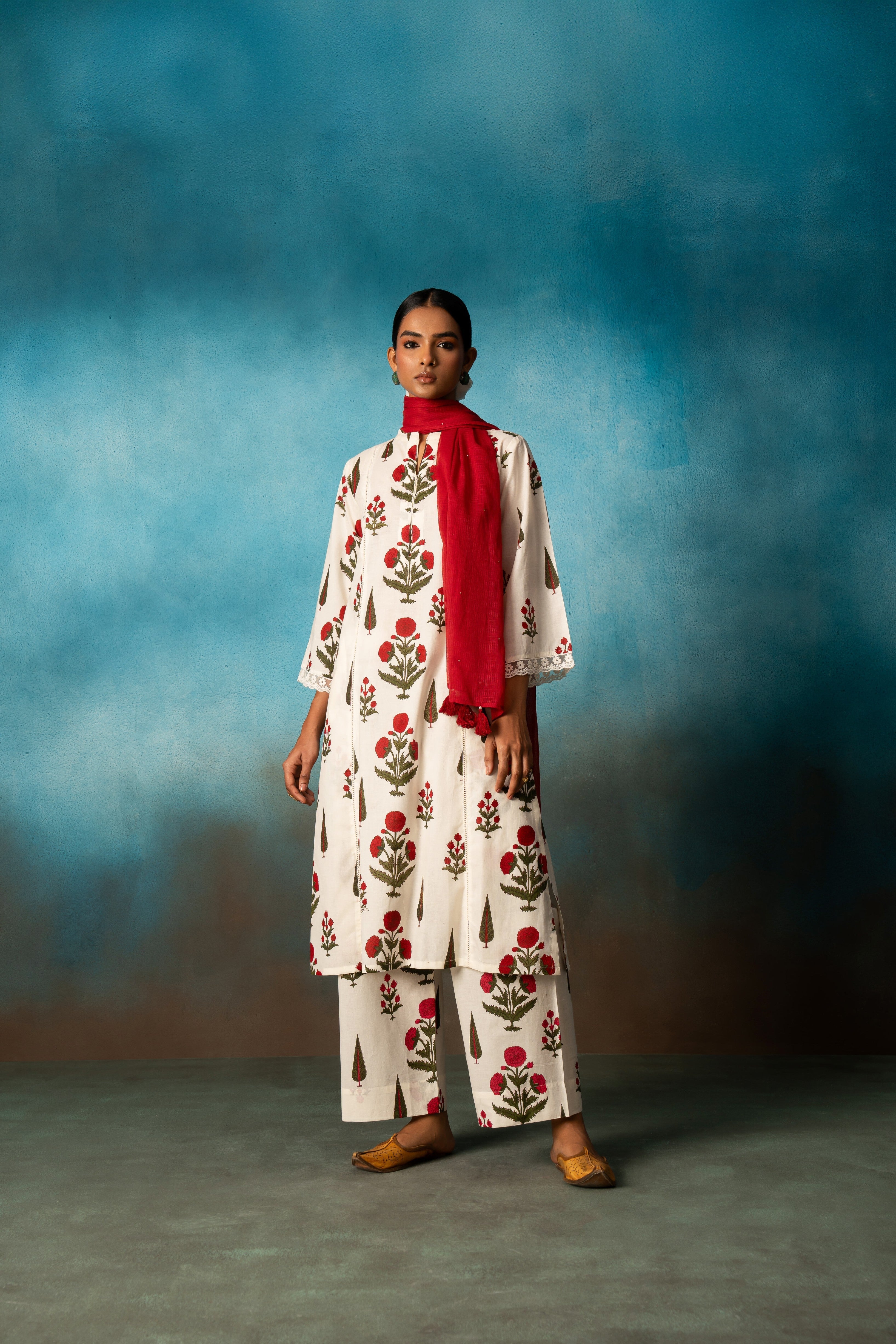 RED BLOCK PRINT SET WITH STOLE