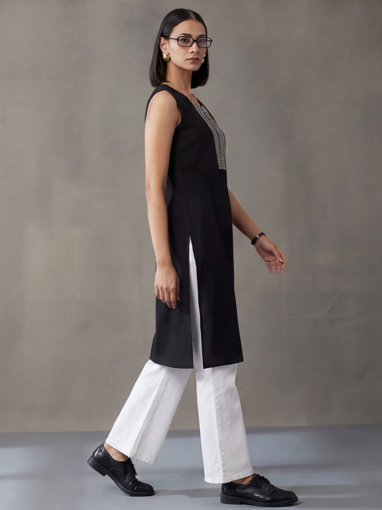 Teal Embroidered Sleeveless Kurta
