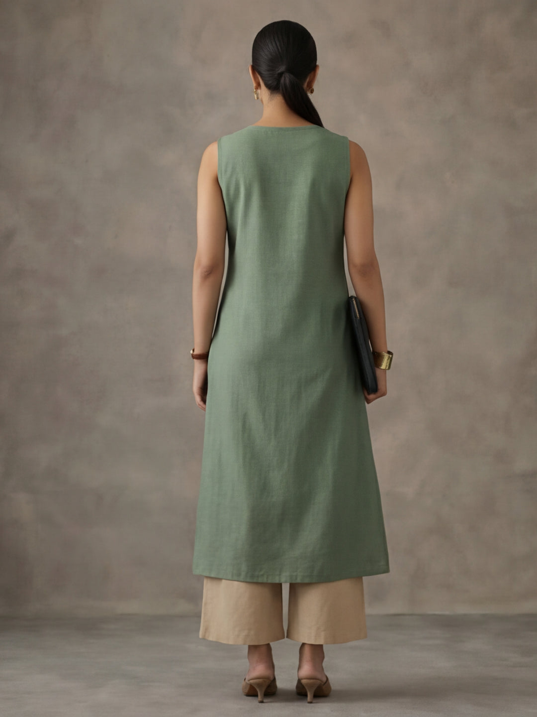Green Embroidered Sleeveless Kurta