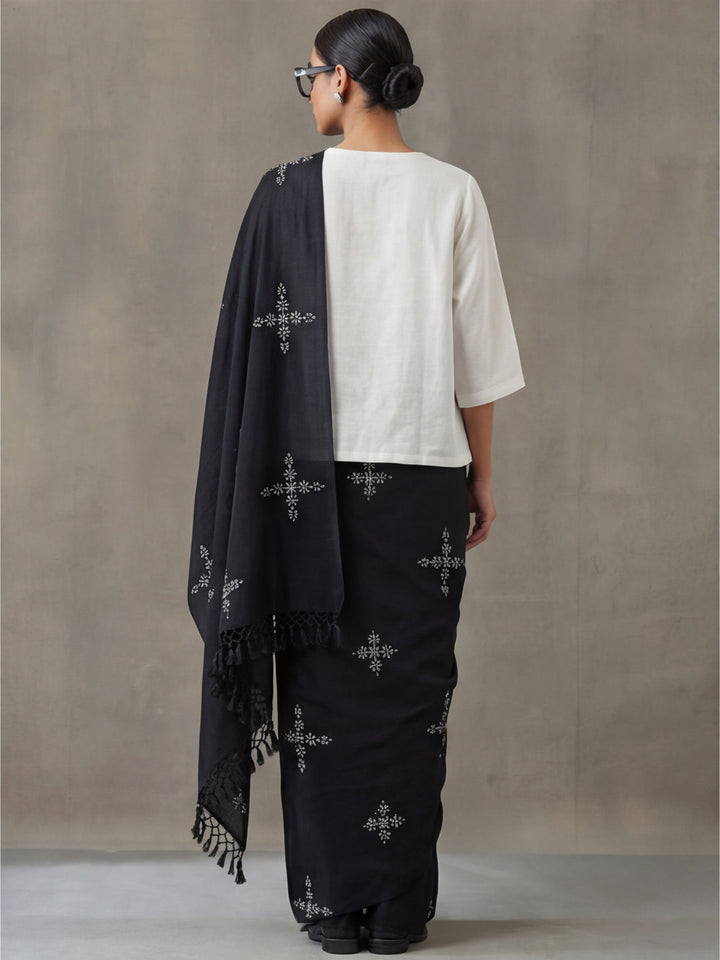 Floral Muslin Cotton Saree with Unstiched Blouse