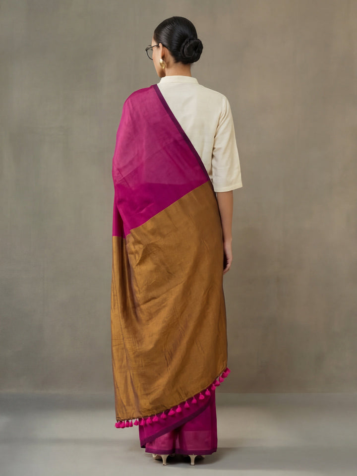 Solid Pure Cotton Saree with Unstiched Blouse