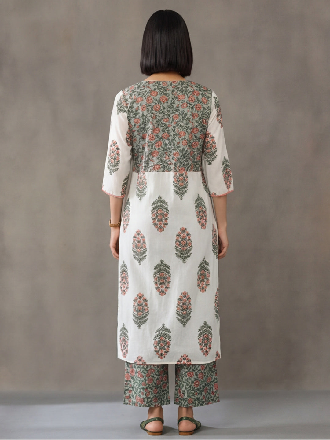 Women Off-White & Pink Printed Straight Kurta