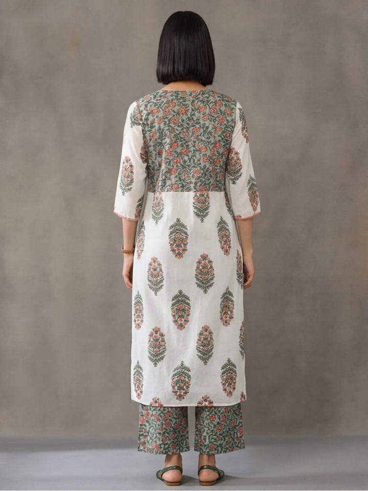 Women Off-White & Pink Printed Straight Kurta