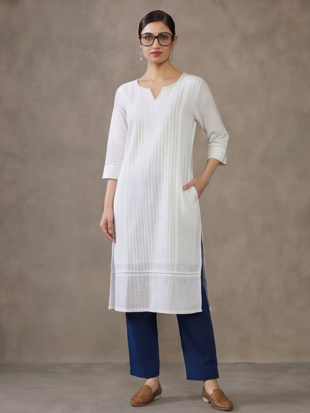 Women White Cotton Pin Tucks Straight Kurta