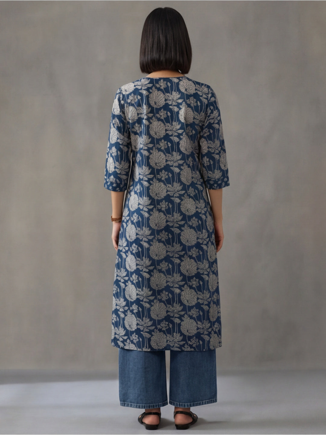 Floral Embroidered Straight Pure Cotton Kurta