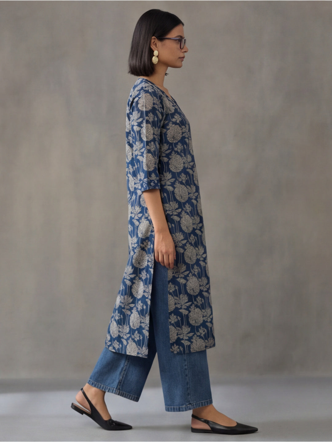 Floral Embroidered Straight Pure Cotton Kurta
