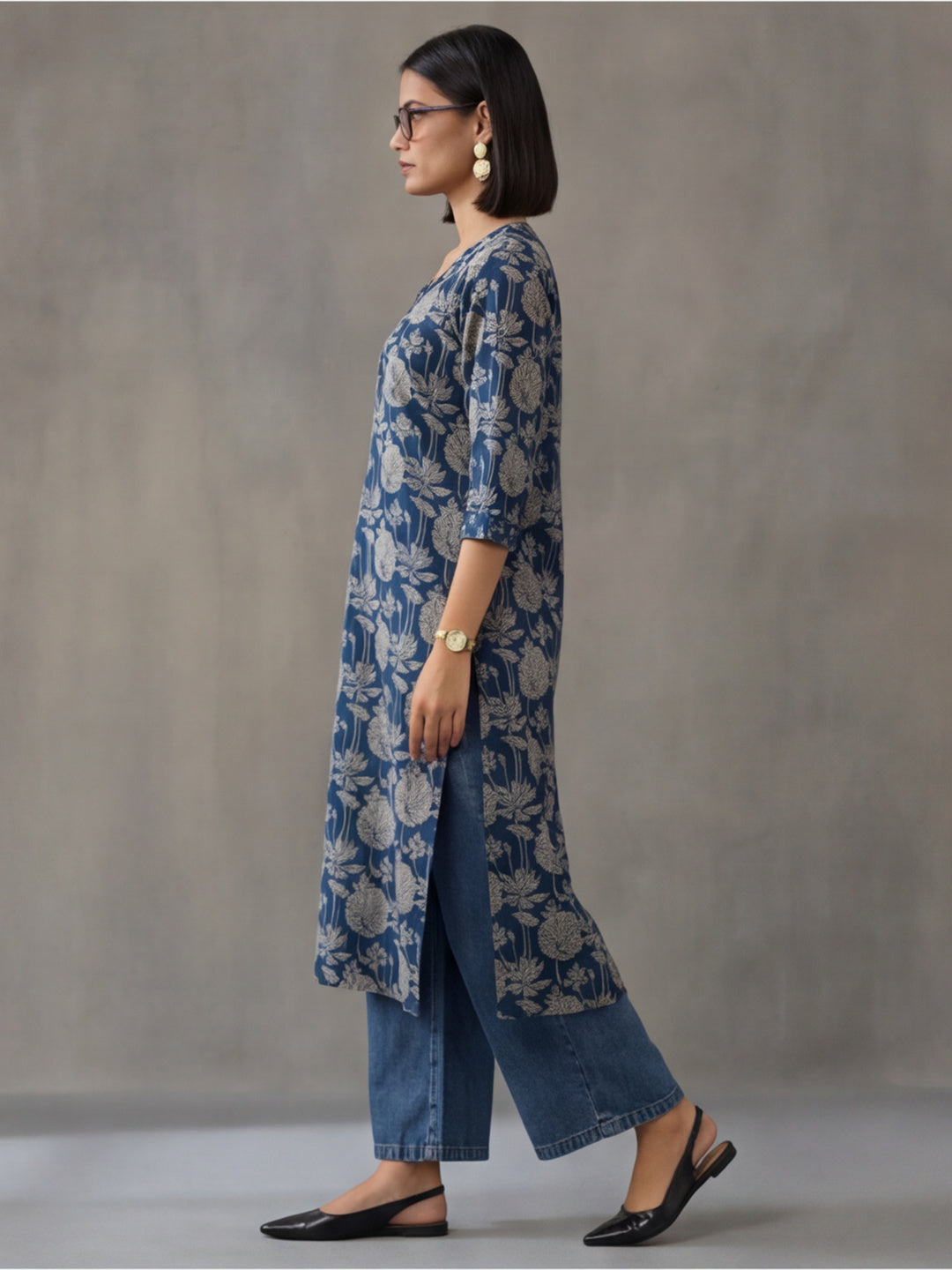 Floral Embroidered Straight Pure Cotton Kurta