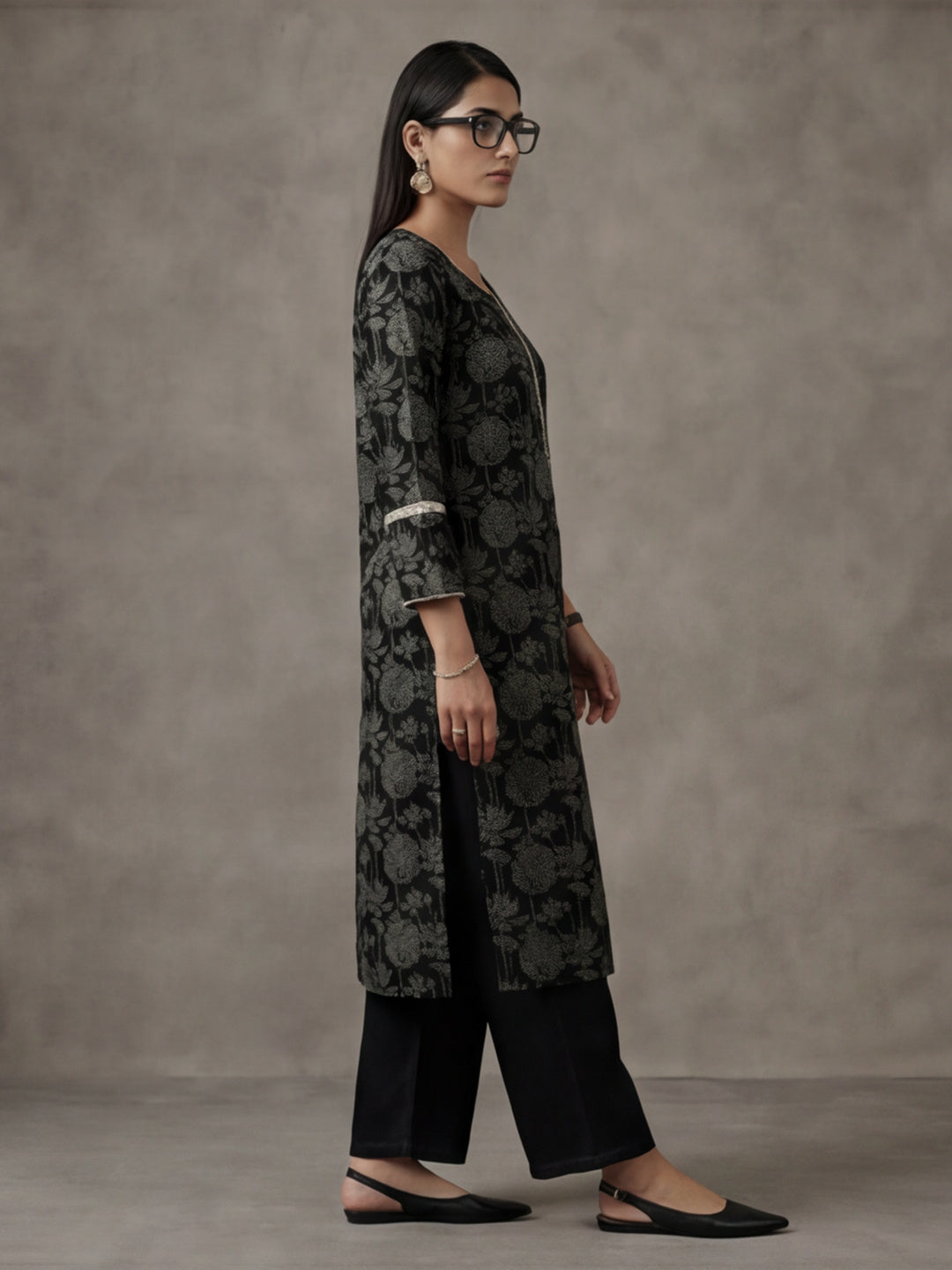 Floral Embroidered Straight Pure Cotton Kurta