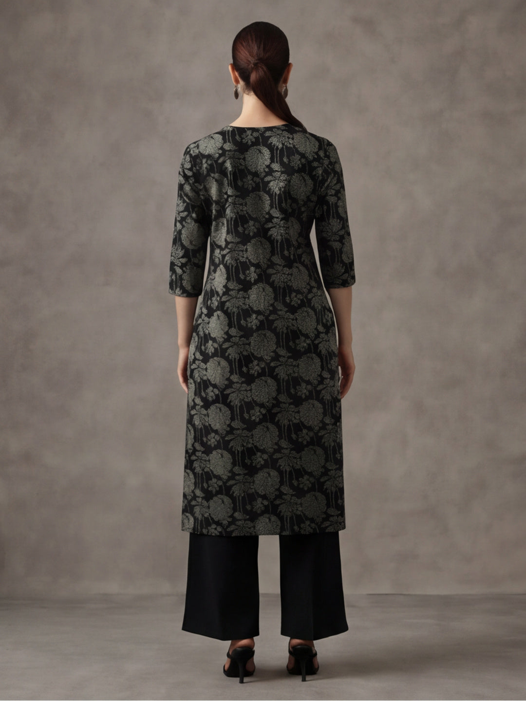 Floral Embroidered Straight Pure Cotton Kurta