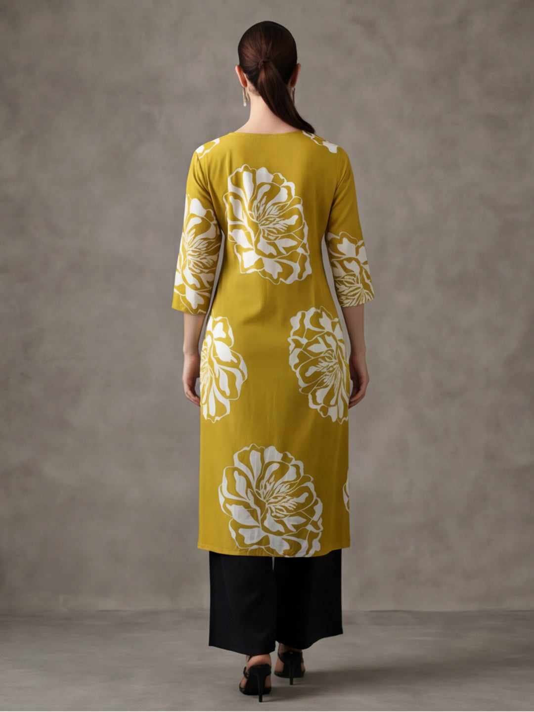 Floral Embroidered Straight Pure Cotton Kurta