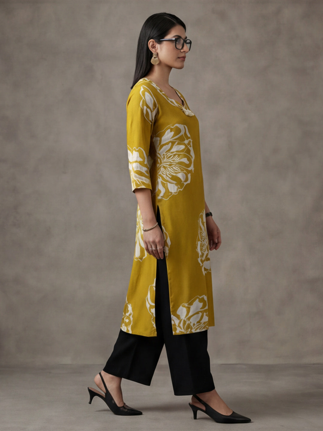Floral Embroidered Straight Pure Cotton Kurta