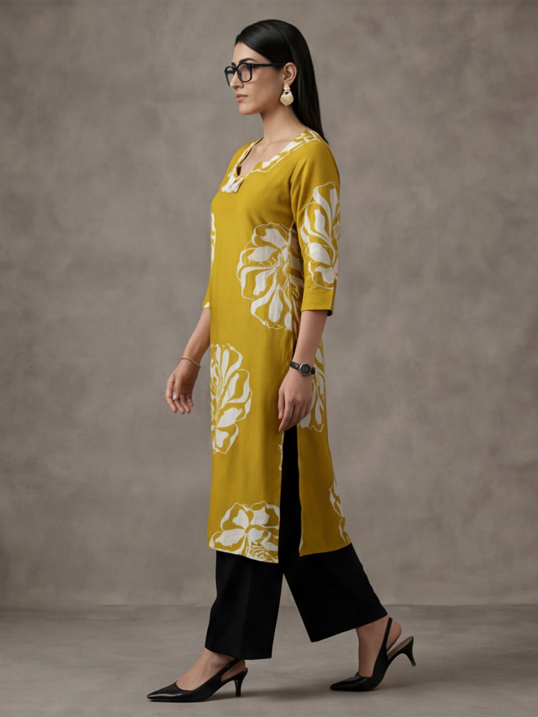 Floral Embroidered Straight Pure Cotton Kurta