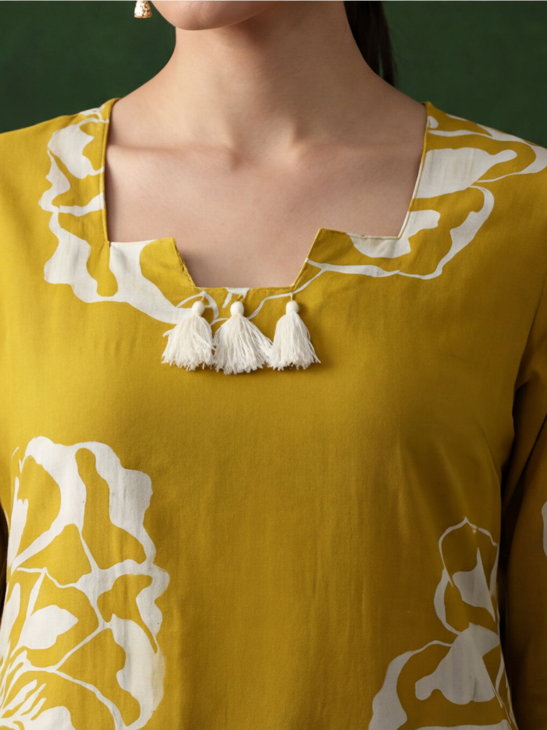 Floral Embroidered Straight Pure Cotton Kurta