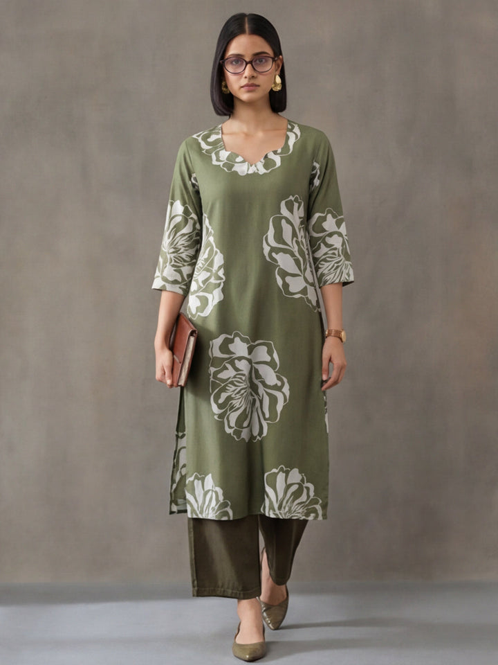 Floral Embroidered Straight Pure Cotton Kurta