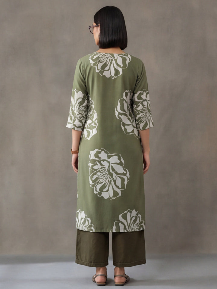 Floral Embroidered Straight Pure Cotton Kurta