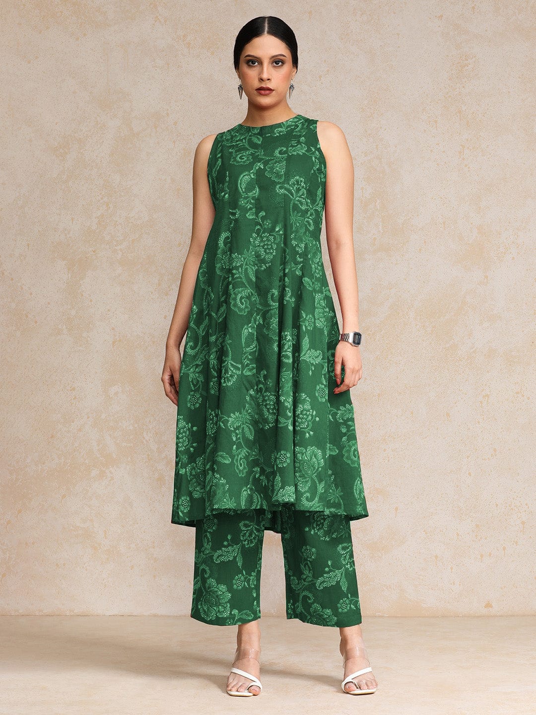 zeyvelle Women Floral Printed Halter Neck Anarkali Kurta With Trouser
