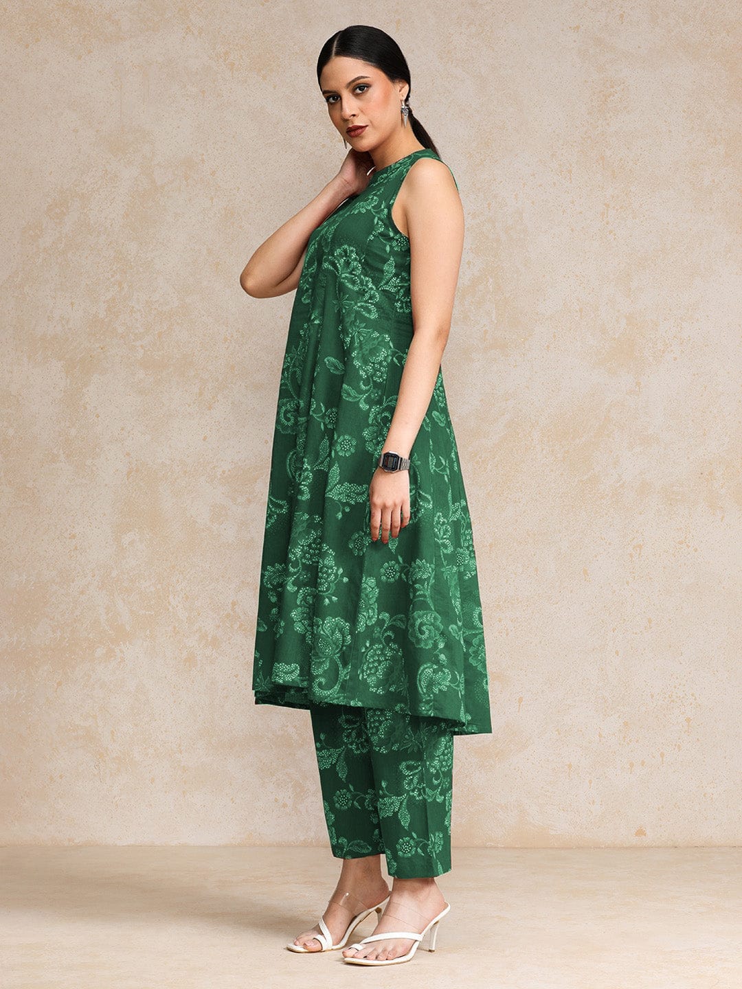 zeyvelle Women Floral Printed Halter Neck Anarkali Kurta With Trouser