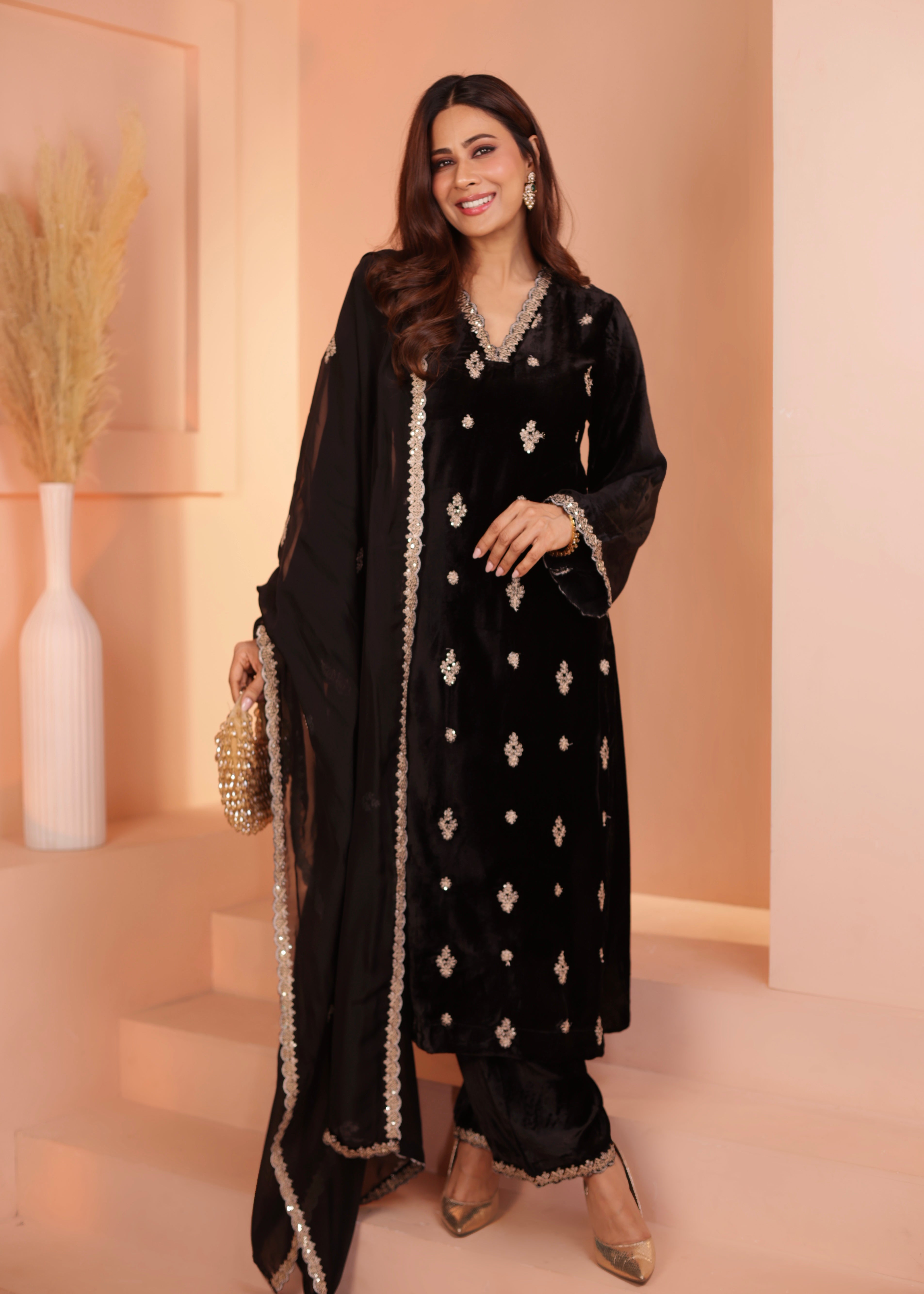 BLACK VELEVT KURTA SET