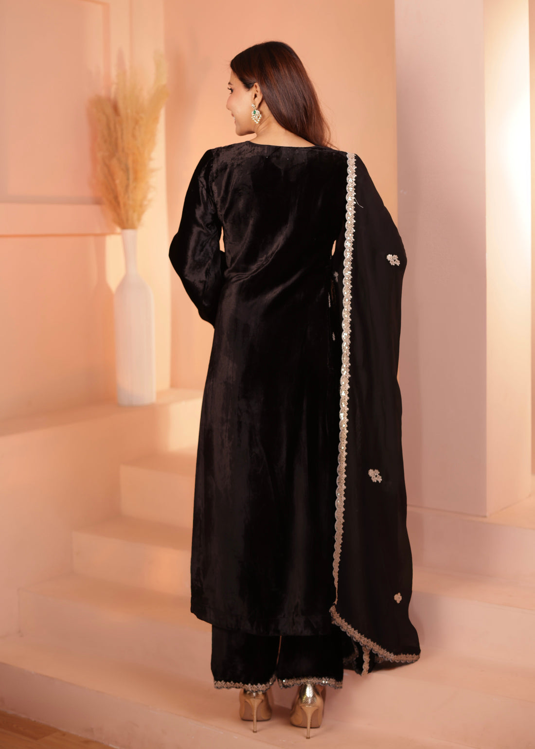 BLACK VELEVT KURTA SET