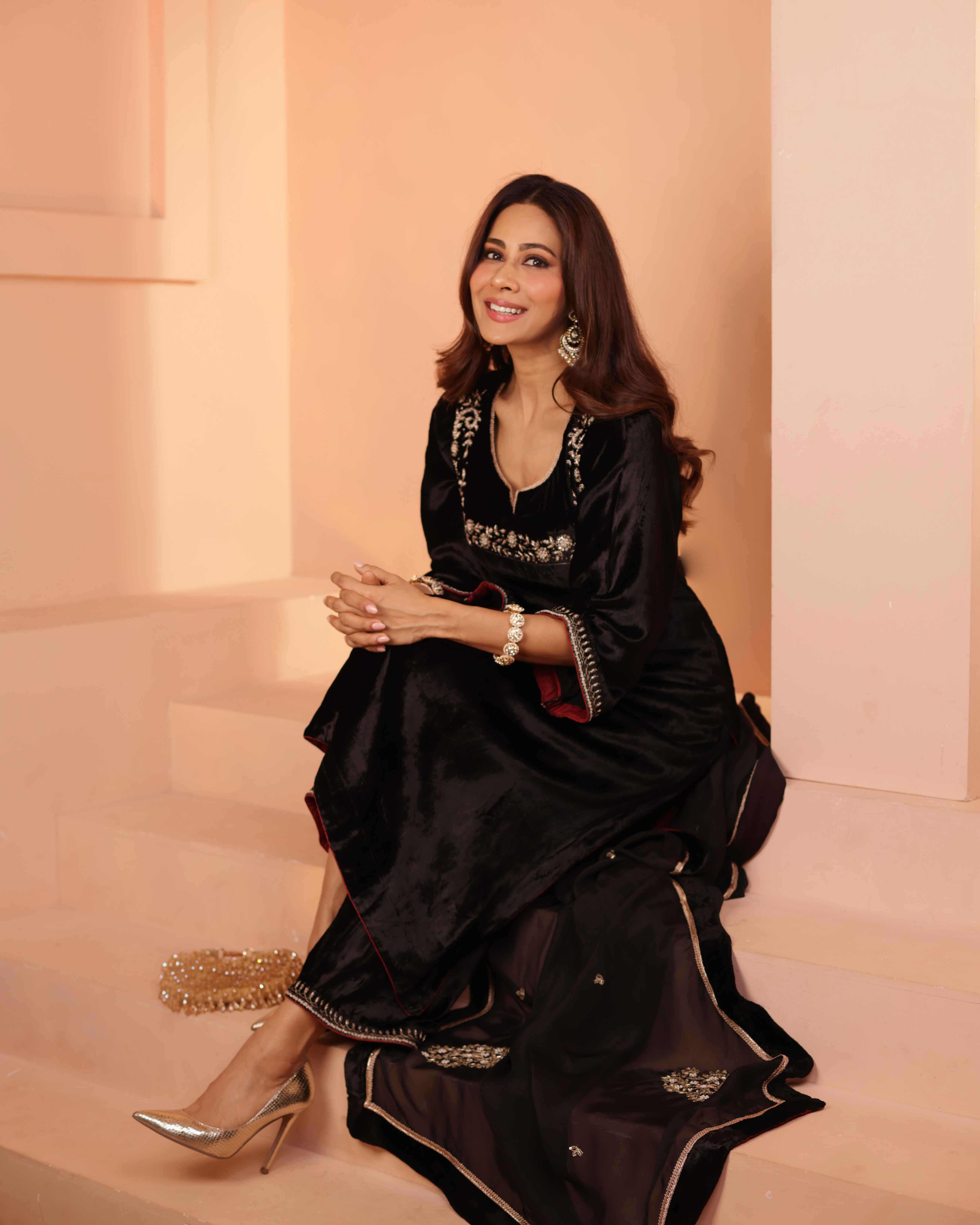 BLACK VELVET KURTA SET