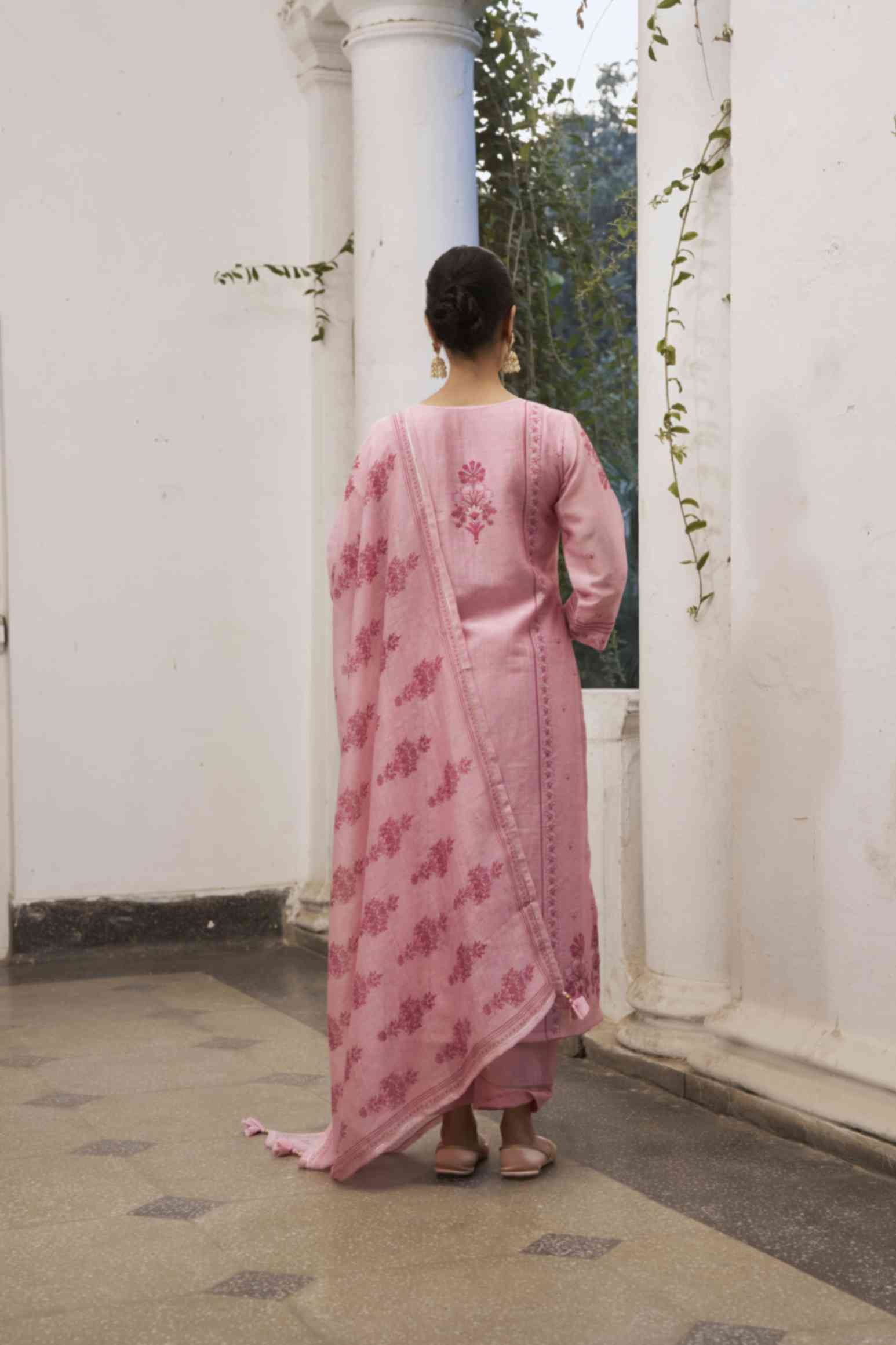 SOFT PINK LINEN KURTA SET